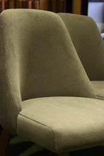 Load image into Gallery viewer, 24144 Chair
