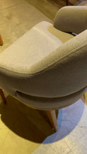 Load image into Gallery viewer, 23306 Chair