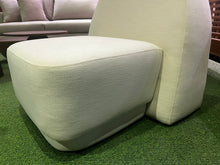 Load image into Gallery viewer, 2418 Accent Chair