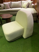 Load image into Gallery viewer, 2418 Accent Chair