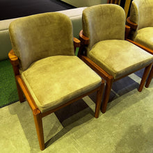 Load image into Gallery viewer, 22250 Chair B