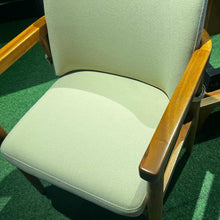 Load image into Gallery viewer, 24105Chair