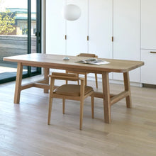 Load image into Gallery viewer, Reymond Chair