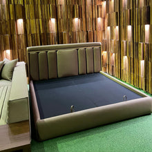 Load image into Gallery viewer, 23264 Bedframe
