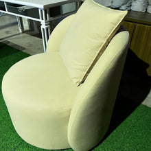 Load image into Gallery viewer, 23206 Accent Chair