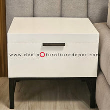 Load image into Gallery viewer, 23290 Side Table