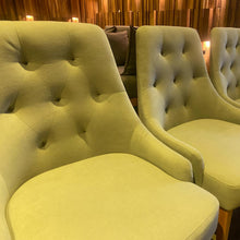 Load image into Gallery viewer, 23298 Chair