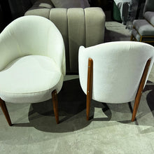 Load image into Gallery viewer, 23201 Chair with Arms