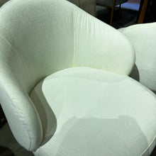 Load image into Gallery viewer, 23201 Chair with Arms