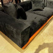 Load image into Gallery viewer, 23291A Couch