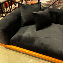 Load image into Gallery viewer, 23291A Couch