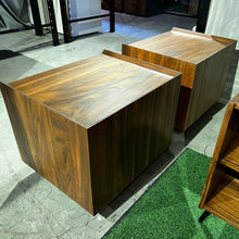 Load image into Gallery viewer, 23206 Side Table C