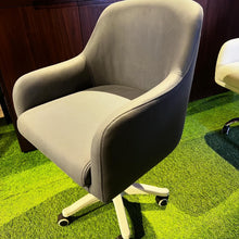 Load image into Gallery viewer, 2418 Office Chair B