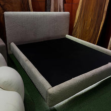 Load image into Gallery viewer, 24171 Bedframe