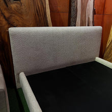 Load image into Gallery viewer, 24171 Bedframe