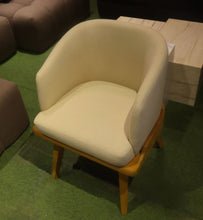 Load image into Gallery viewer, Algar Chair