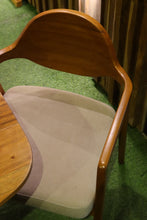 Load image into Gallery viewer, 24144 Chair B