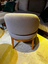 Load image into Gallery viewer, 23306 Chair