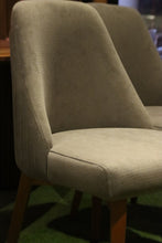 Load image into Gallery viewer, 24144 Chair