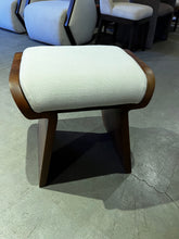 Load image into Gallery viewer, 2418 Stool