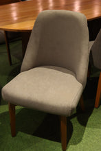 Load image into Gallery viewer, 24144 Chair