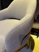 Load image into Gallery viewer, 23306 Chair