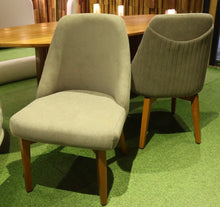 Load image into Gallery viewer, 24144 Chair