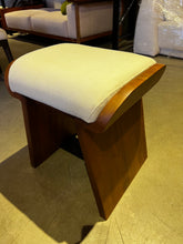 Load image into Gallery viewer, 2418 Stool