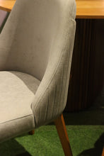 Load image into Gallery viewer, 24144 Chair