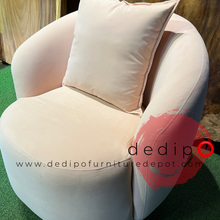 Load image into Gallery viewer, Q1179 Accent Chair