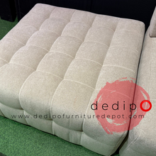 Load image into Gallery viewer, 24194 Couch