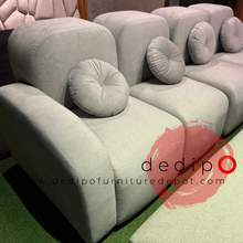 Load image into Gallery viewer, 24178 Couch