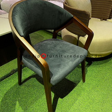 Load image into Gallery viewer, 2381 Chair