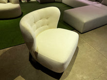 Load image into Gallery viewer, 23253 Accent Chair