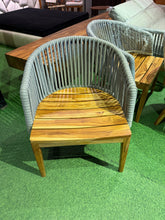 Load image into Gallery viewer, 2532 Outdoor Chair