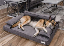 Load image into Gallery viewer, Ollie Pet Bed