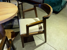 Load image into Gallery viewer, 23237 Chair