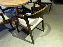 Load image into Gallery viewer, 23237 Chair