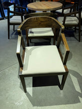 Load image into Gallery viewer, 23237 Chair