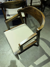Load image into Gallery viewer, 23237 Chair
