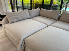 Load image into Gallery viewer, 23267 Modular Couch Bed