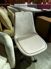 Load image into Gallery viewer, 22192 Office Chair
