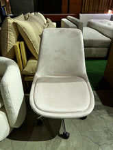 Load image into Gallery viewer, 22192 Office Chair