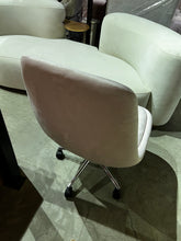 Load image into Gallery viewer, 22192 Office Chair