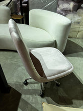Load image into Gallery viewer, 22192 Office Chair
