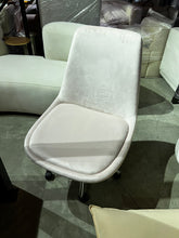 Load image into Gallery viewer, 22192 Office Chair