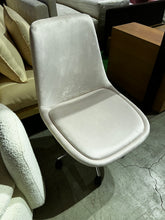 Load image into Gallery viewer, 22192 Office Chair