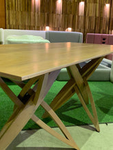 Load image into Gallery viewer, 23186 Table