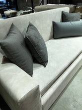 Load image into Gallery viewer, 23187 Sofa Bed
