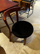 Load image into Gallery viewer, 2327 Chair A
